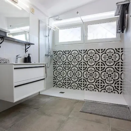 וילה Azure Horizon And Breeze - Panoramic Ocean View And Heated Pool