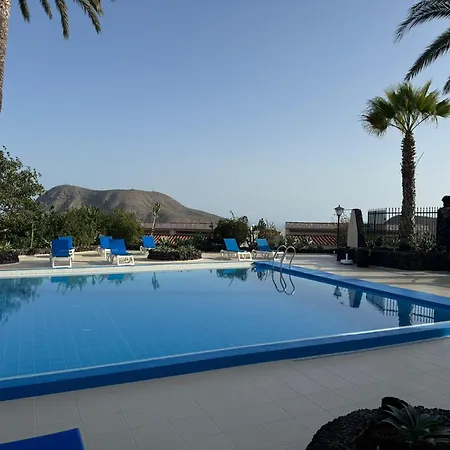 Azure Horizon And Breeze - Panoramic Ocean View And Heated Pool Villa
